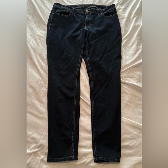 Jordache skinny jeans - Picture 2 of 3